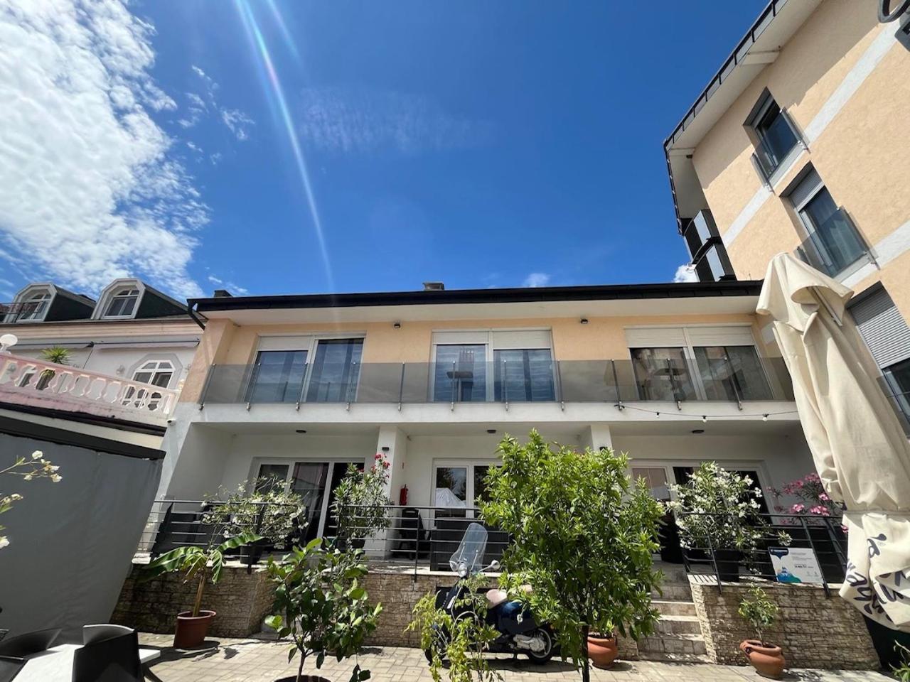 City Panzio Balatonlelle Exterior foto